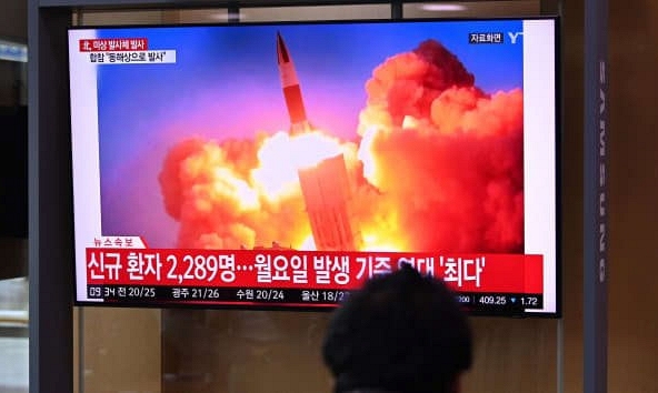 Triều Tiên xác nhận tàu ngầm phóng tên lửa đạn đạo mới 