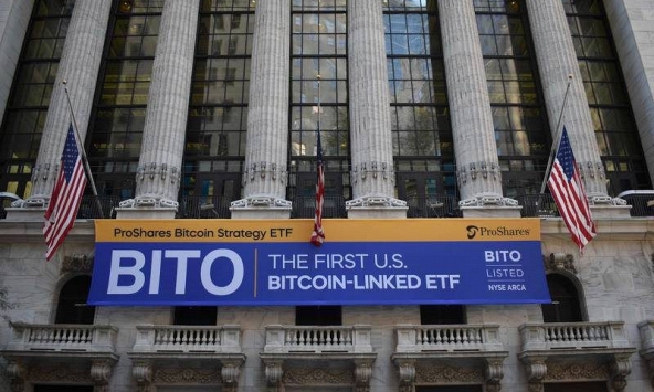 Quỹ ETF Bitcoin đầu tiên kiếm được 570 triệu USD sau khi ra mắt thị trường chứng khoán