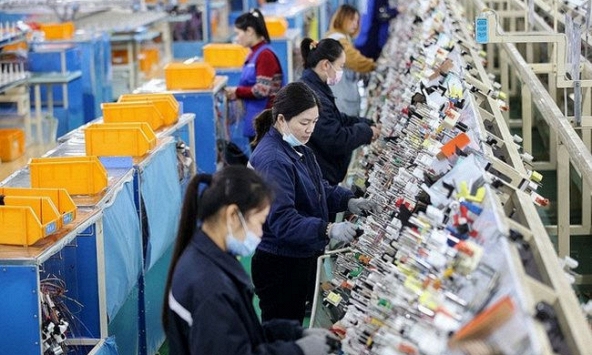 Kinh tế Trung Quốc giảm tốc, 'mây đen' phủ bóng lên châu Á