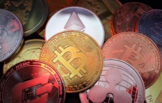 Bitcoin lập đỉnh mới, vượt lên 66.000 USD