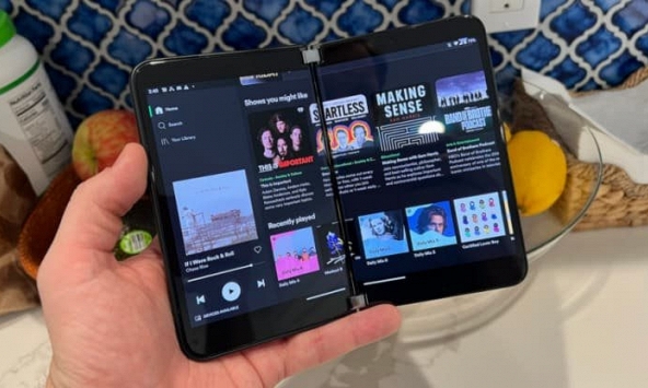 Cận cảnh Surface Duo 2 - Smartphone 2 màn hình giá 1.500 USD của Microsoft