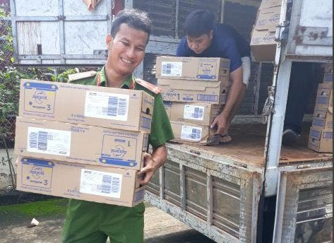 Long An thu giữ 500 thùng sữa Aptamil Profutura nghi nhập lậu