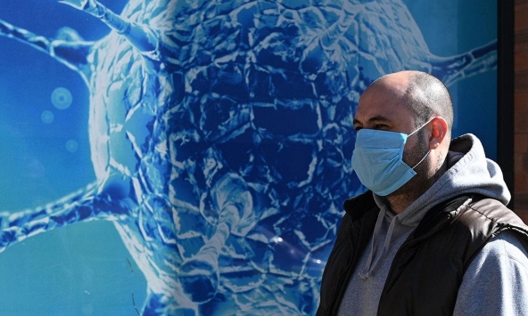 Anh nghiên cứu biến thể AY.4.2 khi số ca nhiễm gia tăng