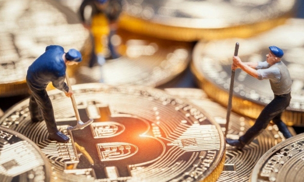 Trung Quốc đưa hoạt động khai thác tiền điện tử vào danh sách đen