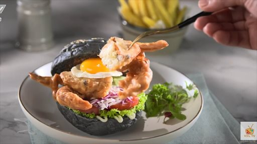 Món ngon mỗi ngày: Burger cua lột