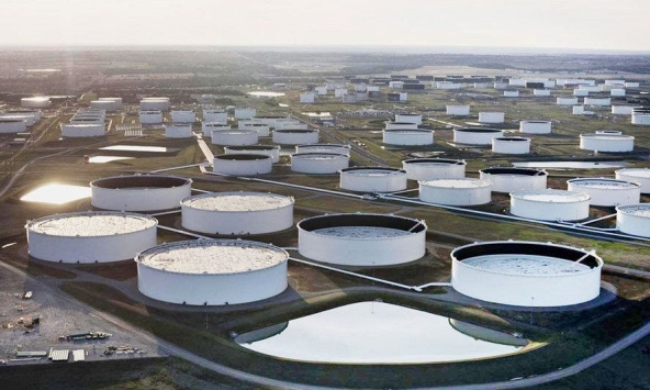 Giá xăng dầu khép tuần với xu hướng tăng mạnh