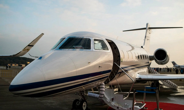 Evergrande bán 2 máy bay với giá hơn 50 triệu USD để trả nợ