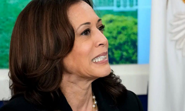 Tỷ lệ ủng hộ Phó tổng thống Mỹ Kamala Harris thấp kỷ lục