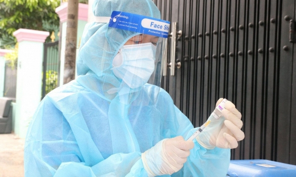 Bộ Y tế đề xuất tiêm mũi 3 vaccine phòng COVID-19 cho người dân vào tháng 12 