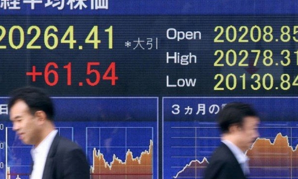 Chứng khoán Châu Á tăng trong bối cảnh Trung Quốc chuẩn bị công bố số liệu kinh tế tháng 10