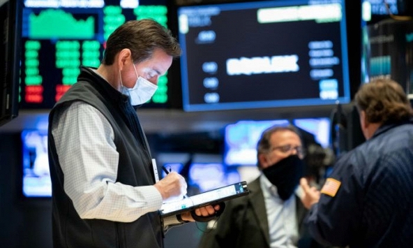 Thị trường chứng khoán Mỹ tăng giảm trái chiều