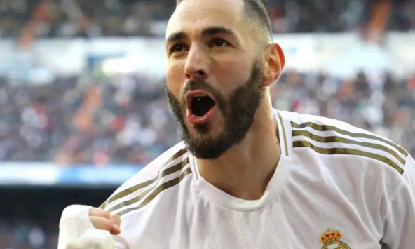 Tống tiền một đồng đội cũ bằng clip sex, Karim Benzema bị tuyên án 1 năm tù treo