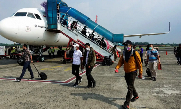 Việt Nam, Philippines thắt chặt quy tắc đi lại trong bối cảnh lo ngại biến thể Omicron