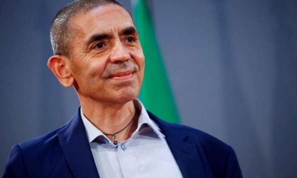 Giám đốc điều hành BioNTech: 'Đừng lo lắng' về Omicron