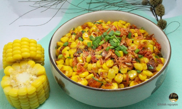 Món ngon mỗi ngày: Bắp xào trứng muối
