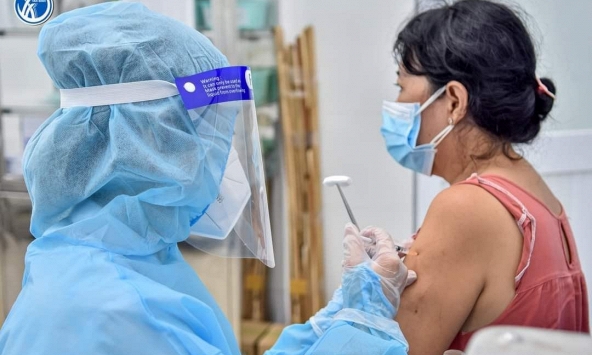 Bộ Y tế cho phép tiêm trộn trong trường hợp thiếu vaccine COVID-19