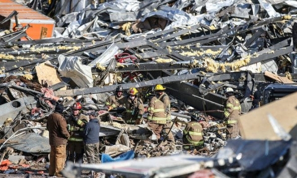 Hình ảnh lốc xoáy tàn phá bang Kentucky làm hàng chục người thiệt mạng