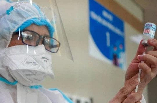 Cả nước có thêm 15.527 ca dương tính COVID-19 trong ngày 15/12, TP.HCM nhiều nhất với 1.270 ca