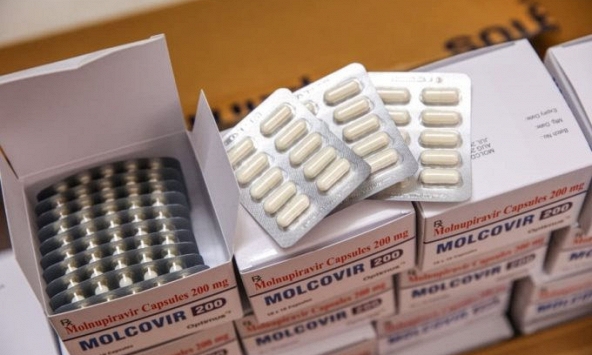 Bộ Y tế đã phân bổ 300.000 liều thuốc Molnupiravir điều trị ca mắc COVID-19 thể nhẹ