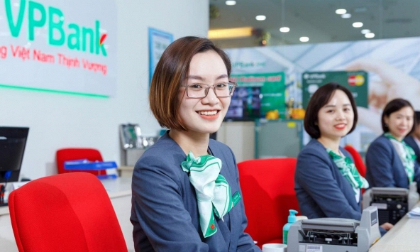 Cổ phiếu cần quan tâm 23/12: VPB, TDT, BMI, DPM, PET