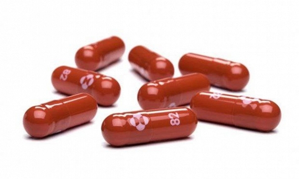 Mỹ phê duyệt thuốc viên Molnupiravir điều trị COVID-19