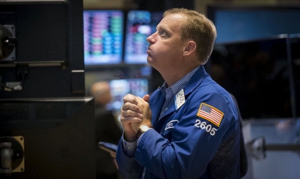 Chỉ số S&P 500 giảm nhẹ sau khi đạt mức cao kỷ lục trong ngày