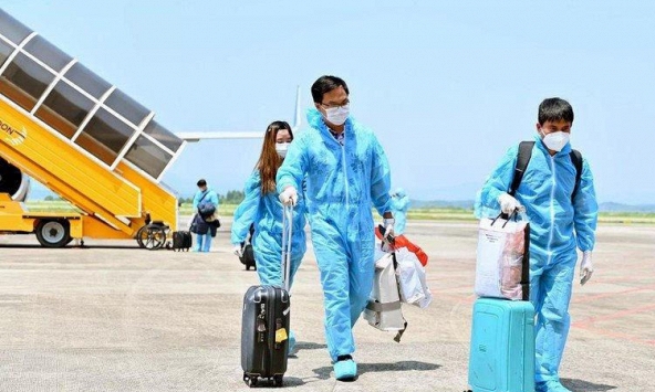 5 người đi cùng chuyến bay với ca nhiễm chủng Omicron đầu tiên tại Việt Nam đã 3 lần âm tính