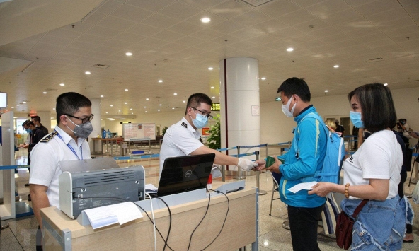 Thêm 14 người nhập cảnh nhiễm biến chủng Omicron