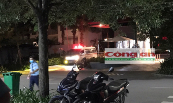 Bé gái 13 tuổi rơi từ tầng cao chung cư xuống đất tử vong