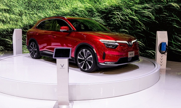 VinFast dừng sản xuất xe xăng, chuyển hẳn sang xe điện từ cuối năm 2022