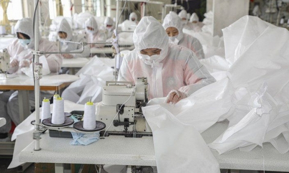 Nhu cầu sụt giảm, ngành dệt may Trung Quốc ăn Tết sớm