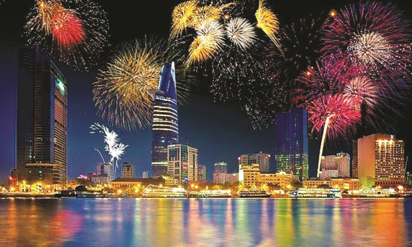 Bộ Văn hóa đề nghị tạm dừng bắn pháo hoa, lễ hội dịp Tết Nguyên đán 2022