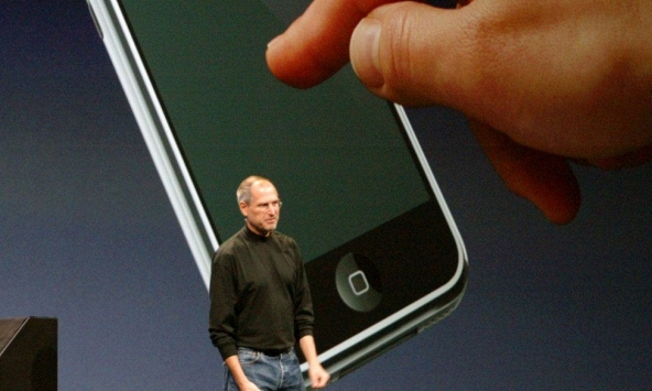 IPhone đầu tiên của Apple tròn 15 tuổi