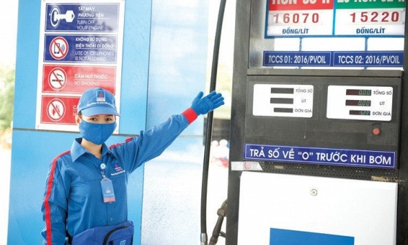 Giá xăng RON 95 tiếp tục tăng