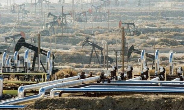 Lo ngại thiếu hụt nguồn cung, giá dầu tiếp tục tăng cao