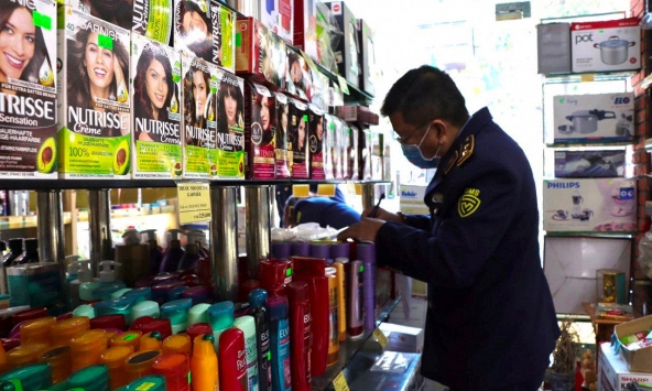 Phát hiện nhiều sai phạm tại chuỗi cửa hàng nhập khẩu 'có tiếng' ở Hà Nội