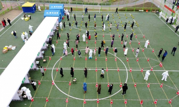 Các thành phố Trung Quốc cảnh báo về biến thể Omicron dịp Tết Nguyên đán