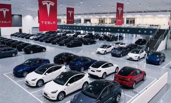 Tesla, BYD tăng giá do Trung Quốc cắt giảm 30% trợ cấp đối với xe điện