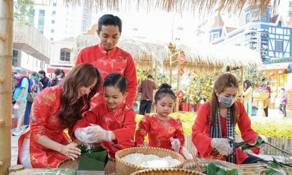 Hội hoa xuân Novaland Gallery: Điểm đến vui chơi, ăn uống 'tất cả trong một' tết Nhâm Dần