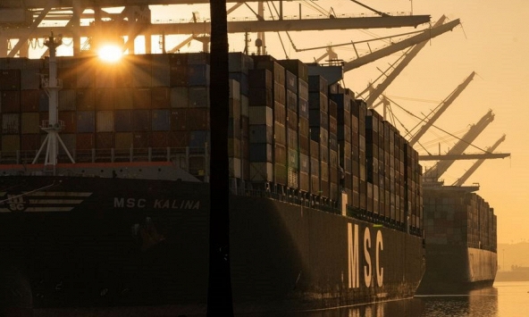 Biến thể Omicron - 'Chướng ngại vật' tăng trưởng toàn cầu