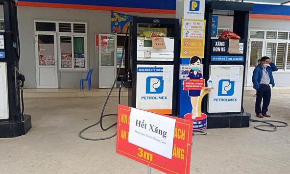 Nhà máy lọc hoá dầu Nghi Sơn giảm công suất, dấu hiệu các đơn vị găm hàng, tạo khan hiếm