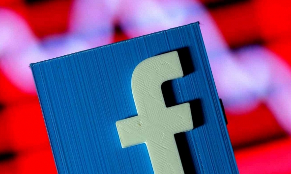 Cổ phiếu Facebook lao dốc sau khi lợi nhuận giảm