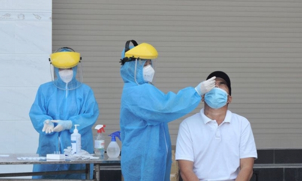 Có 14.112 ca COVID-19 trong ngày 6/2, TP.HCM chỉ có 43 ca mới