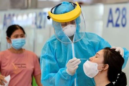 Số ca nhiễm COVID-19 tăng cao nhất từ trước đến nay với gần 24.000 ca