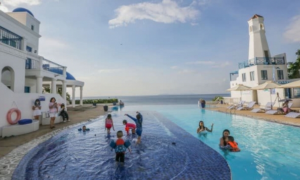 Nhiều quốc gia mở cửa trở lại đón du khách, báo hiệu sự thay đổi lớn trong suy nghĩ về đại dịch