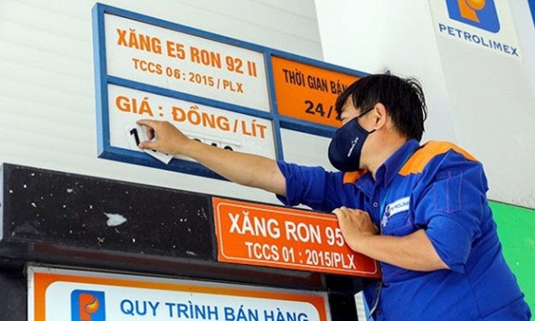 Giá xăng có thể tăng thêm ít nhất 1.000 đồng/lít vào ngày mai