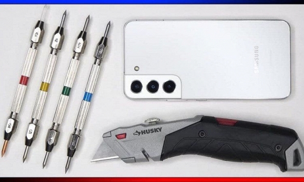 Thử độ bền siêu phẩm Galaxy S22 với 3 bài kiểm tra khắc nghiệt