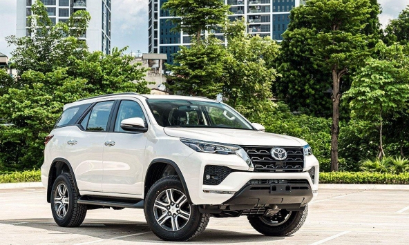Bảng giá xe Toyota tháng 2/2022 mới nhất tại Việt Nam