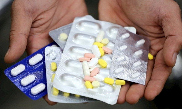 Cảnh báo tình trạng F0 điều trị tại nhà tự ý uống kháng sinh