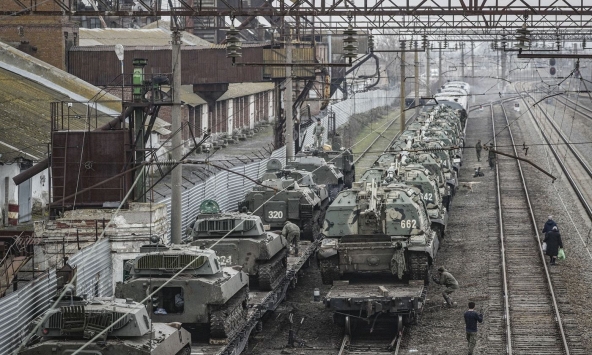 Ukraina chuyển sang giai đoạn chiến tranh, yêu cầu công dân rời khỏi Nga 